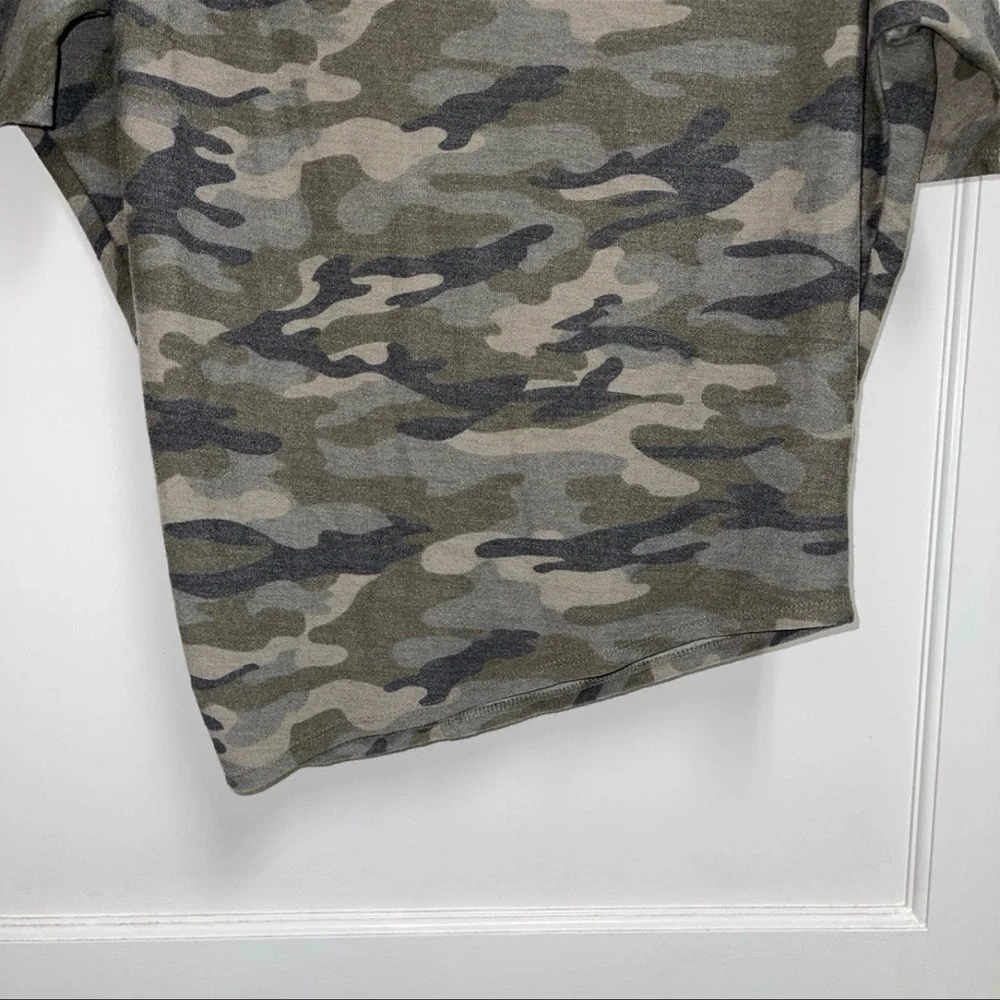 Women’s off the shoulder camo fashion blouse - Picture 3 of 5